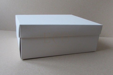 Pudełko ozdobne białe 22x21 cm na album lub prezent